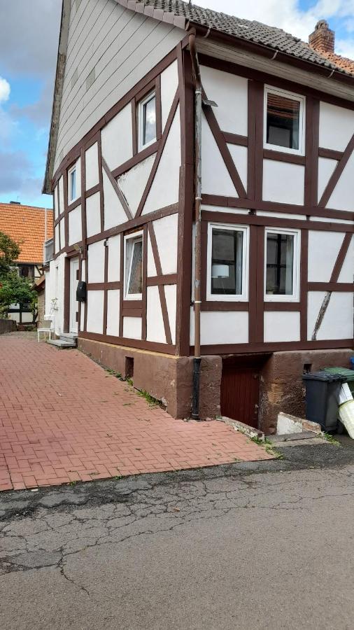 Einfache Monteurswohnung Am Ederseeradweg Mit 2 Schlafzimmern, Terrasse, Parkplatz - Wohnung 2 Waldeck  Exterior photo